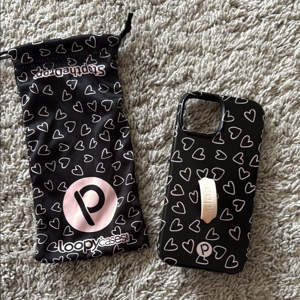 - iPhone 15 Loopy Case Black Heart Phone Case